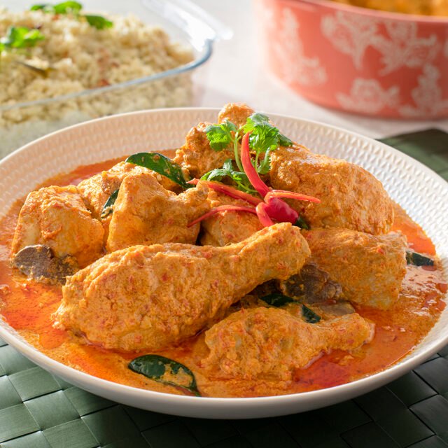 Gulai Ayam Minang.jpg