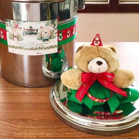 Ketika Cecilia Menerima Pesanan Hampers Natal di Semarang: Tim Kerja Ekstra