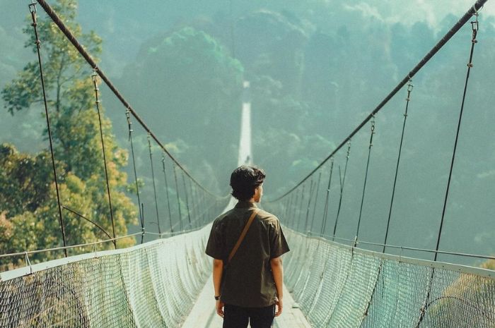Jembatan Gantung Situ Gunung, Wisata Keluarga Favorit di Sukabumi
