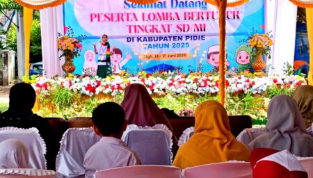 Puluhan Siswa SD Manggarai Timur Ikut Lomba Bertutur