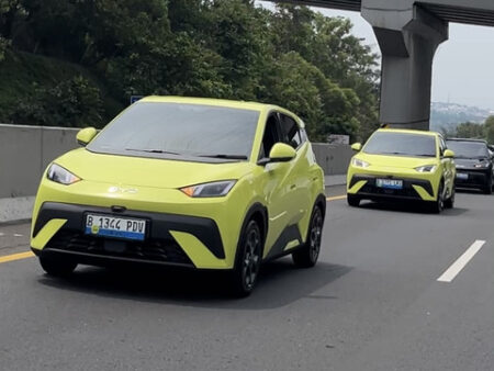 BYD Atto 1 Dominasi Pasar Mobil Listrik Indonesia 2025