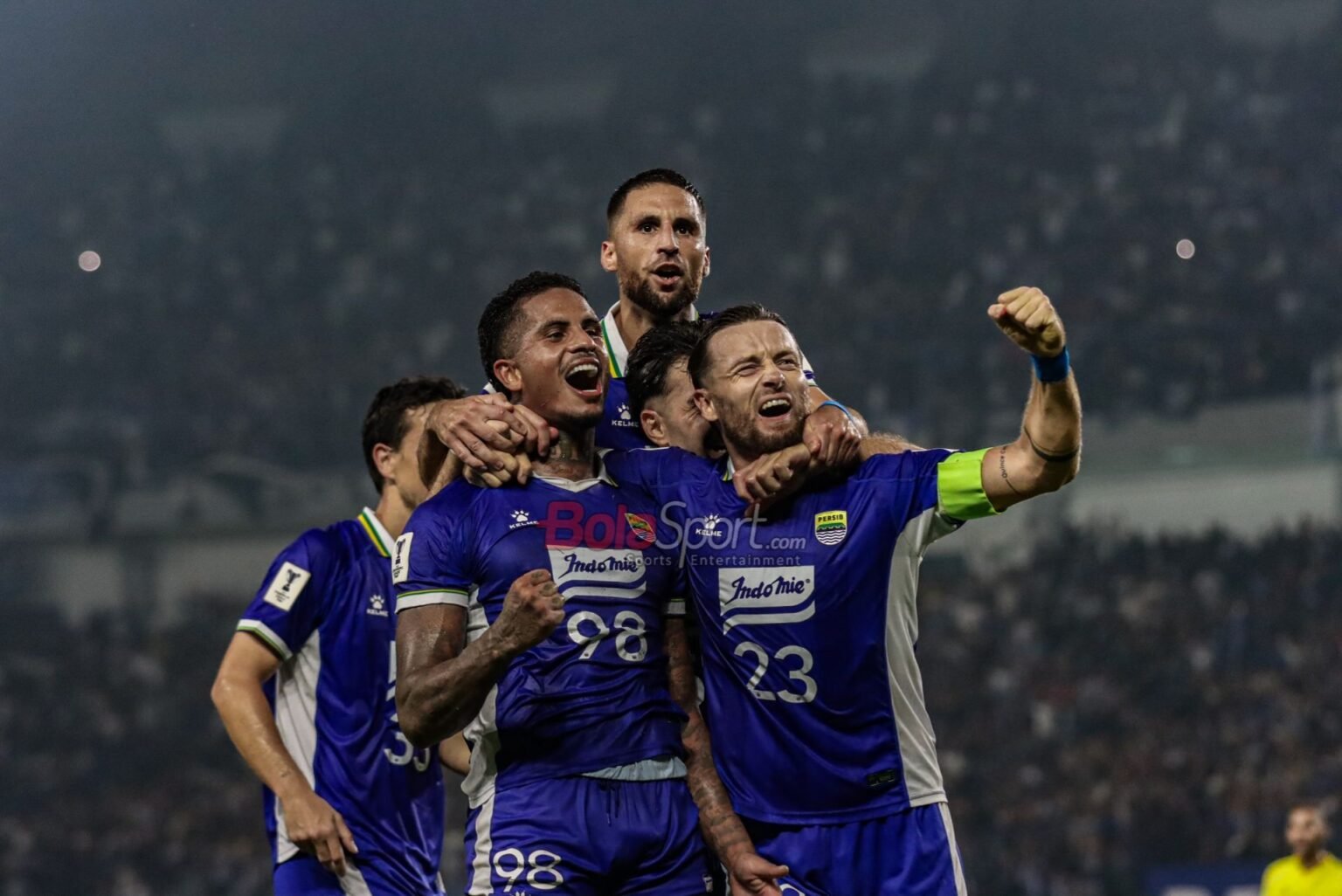Marc Klok Hadapi Mantan Klub PSM, Fokus Bawa Persib Ke Puncak