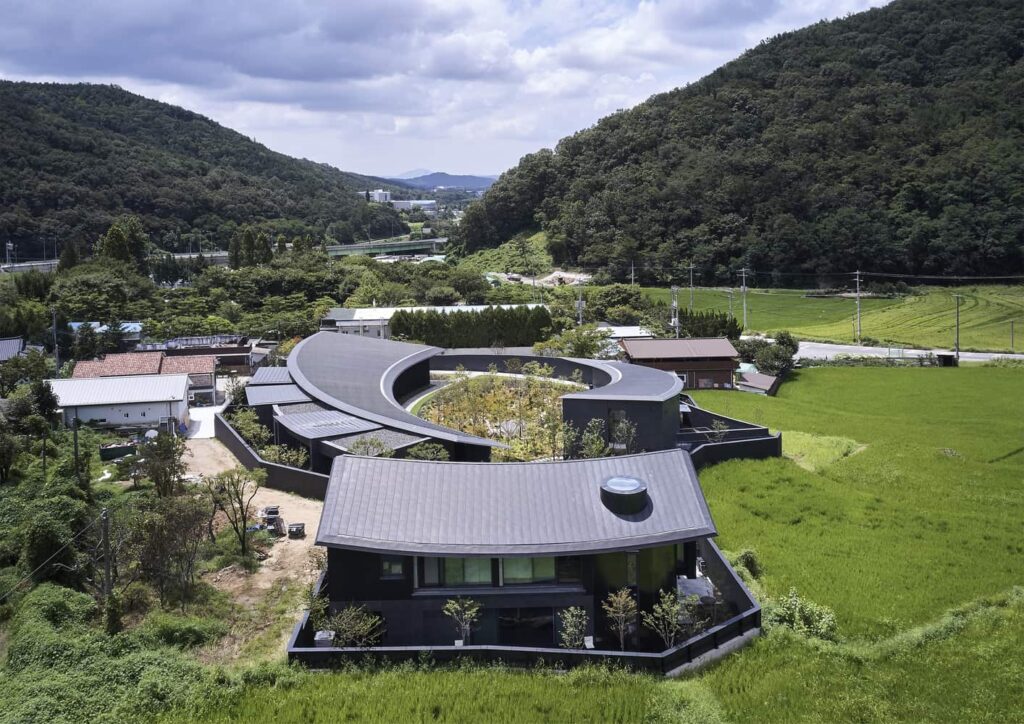 Sicha, Penginapan dan Kafe Pemenang Penghargaan Desain iF 2025