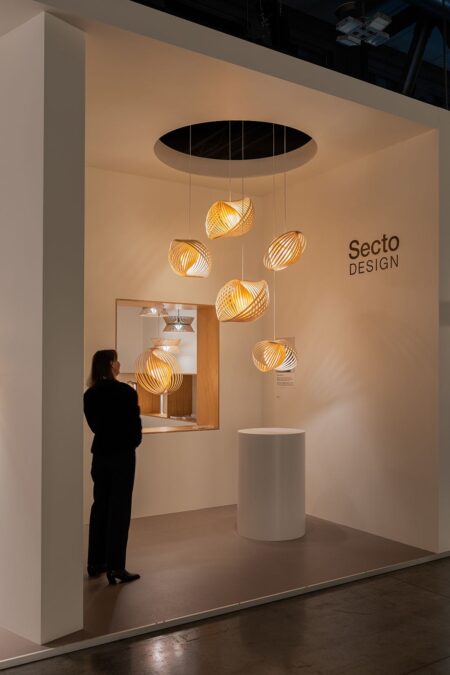 Lampu Adilo: Seni Cahaya Kayu Ilkka Kauppinen