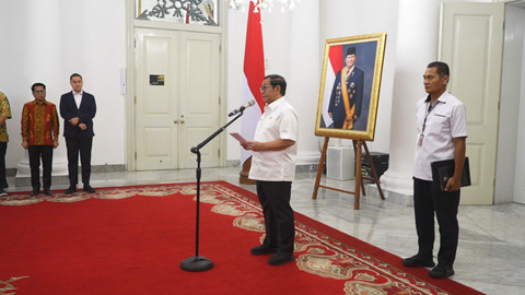 Pramono Lantik Komisioner KPID Jakarta, Tegaskan Hoaks sebagai Ancaman Utama