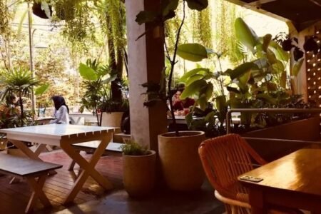 10 kafe dekat Stasiun Padalarang, tempat nongkrong santai bersama teman