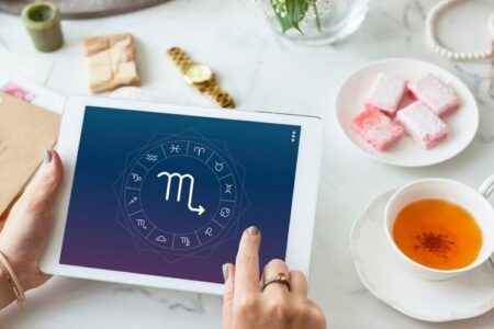 Tahun 2026: Titik Balik Besar bagi 12 Zodiak, Hidup Mereka Bakal Naik Level!