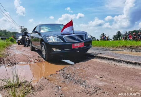 10 Provinsi dengan Jalan Rusak Terbanyak, Data Kementerian PU