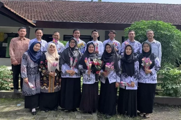 Helmi Yahya Bocorkan Gaji Guru Honorer: Rp10 Juta, Cukup untuk Masa Depan?