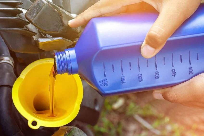 Bisakah Oli Motor Bebek Digunakan untuk Skuter Matik?