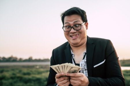 Rahasia Warna Keberuntungan untuk 12 Shio Tahun 2026