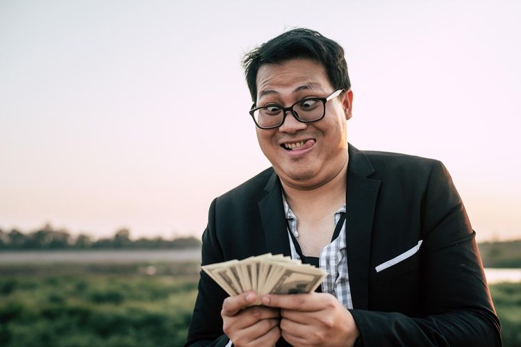 Rahasia Warna Keberuntungan untuk 12 Shio Tahun 2026