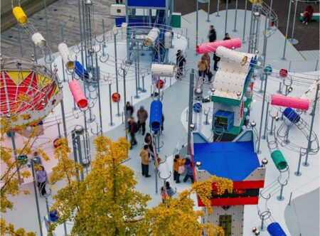 Aktivitas Harian Jadi Instalasi Menyenangkan!