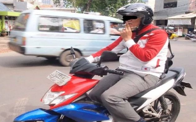 Pak Syah Wardi Uji Materiil ke MK, SIM C atau A Perokok Bisa Dicabut