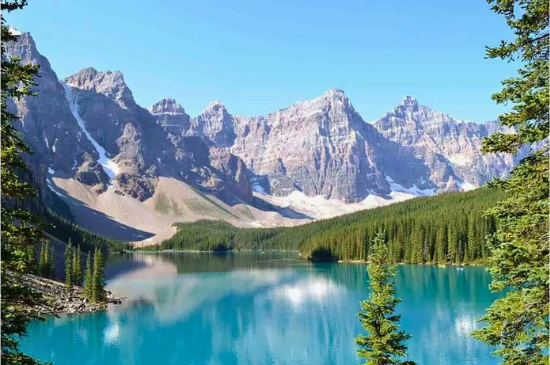 8 destinasi wisata Banff, dari Danau Louise hingga Jalan Raya Icefields