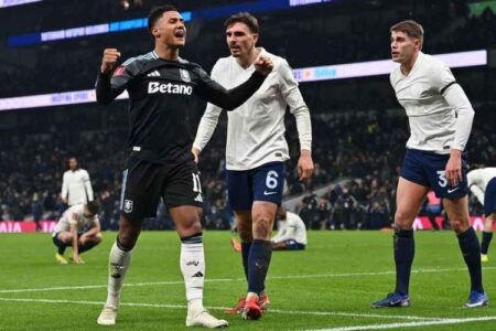 Thomas Frank Tuduh Ollie Watkins Sebabkan Kericuhan Usai Kekalahan Tottenham vs Aston Villa