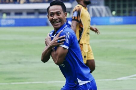 Tak Sampai 5 Menit! Beckham Putra Cetak Gol Cepat, Persib Ungguli Persija 1-0 Di Babak Pertama