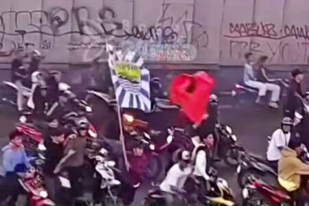 Waduh! Bentrokan Bobotoh dan Jakmania Viral di Bogor Usai Persib Kalahkan Persija