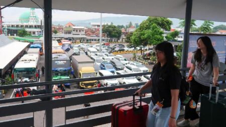 381 Ribu Orang Melintasi Jawa ke Bali