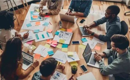 Kompetisi atau Kolaborasi: Apa yang Membuat Pelatih Sukses?