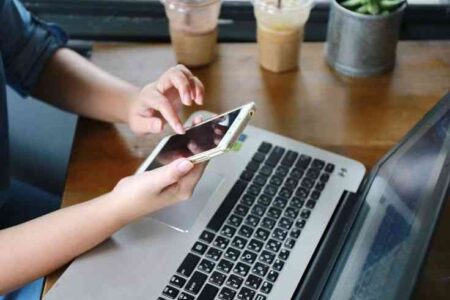 Pengalaman menulis di ponsel