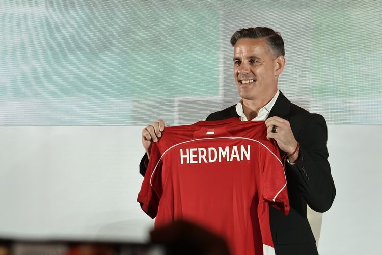 John Herdman Menikmati Atmosfer Super League, Hadir untuk Pemain
