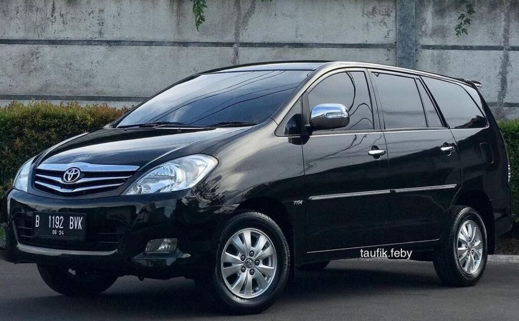 Dulu Mahal, Harga Toyota Kijang Innova 2010 Bekas Turun Drastis