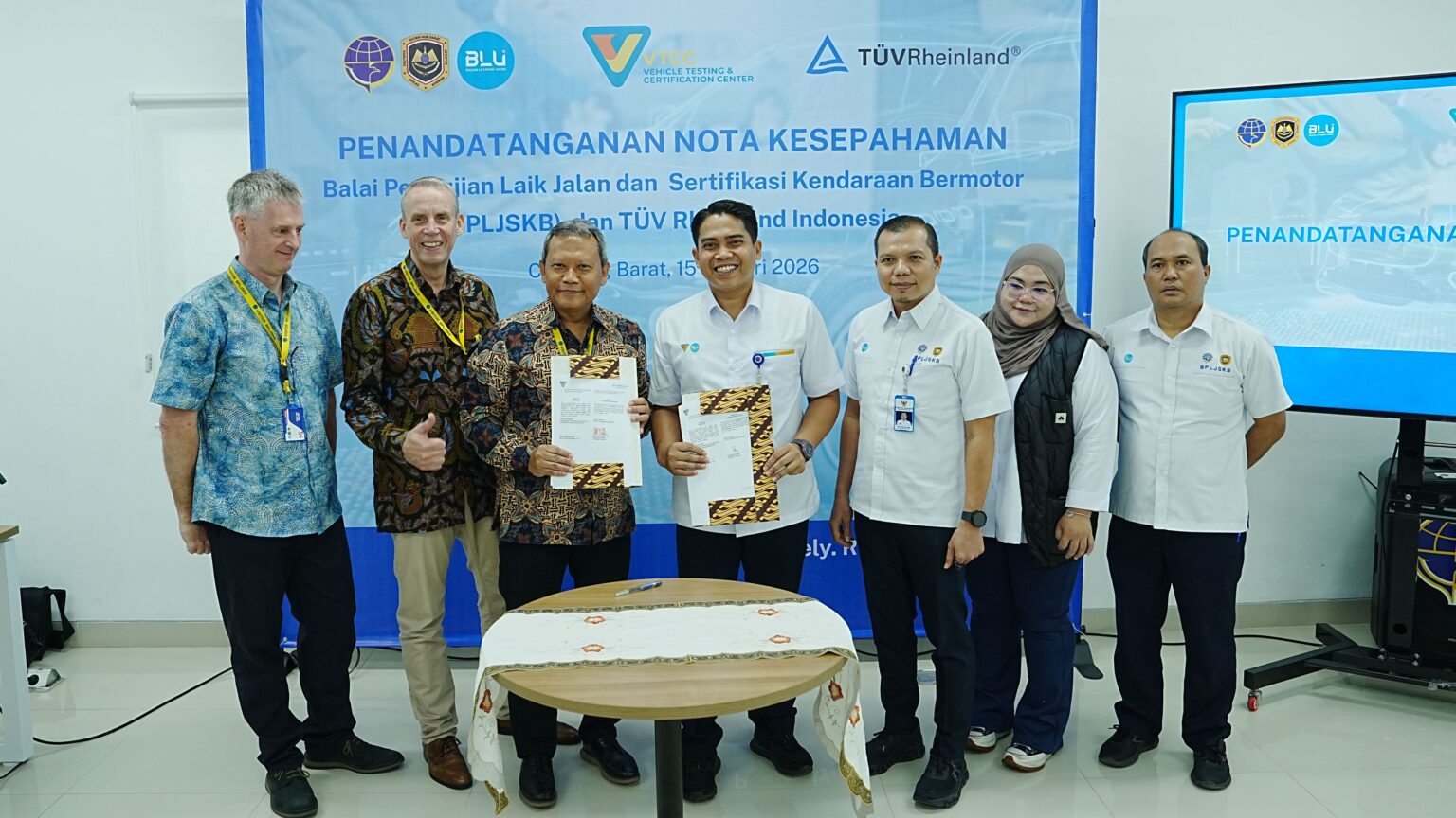 TÜV Rheinland bekerja sama dengan BPLJSKB, standar uji kendaraan Indonesia meningkat kelas