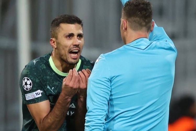 Pep Guardiola Bela Rodri Usai Kartu Merah Kontroversial saat Manchester City Kalah 1-3 dari Bodo/Glimt