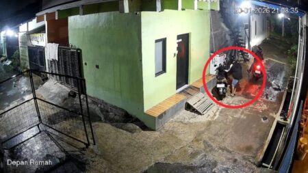 Akhyana Kehilangan Motor Kesayangannya di Plumbon