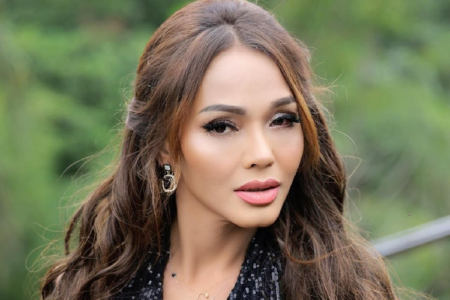 Lirik Lagu ‘Sumpah Mainan Bibia’ Rayola yang Bikin Bunda Corla Menangis, Lengkap Terjemahan