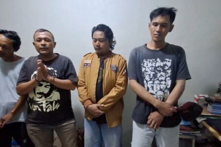Jelas, ini penjelasan Pak Ogah soal rantai besi di Tol Rawa Buaya