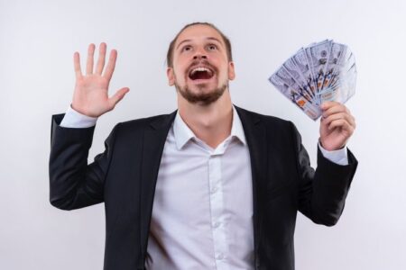 Jangan lewatkan! 6 shio akan dapat rezeki besar akhir bulan, aura keuangan meningkat tajam