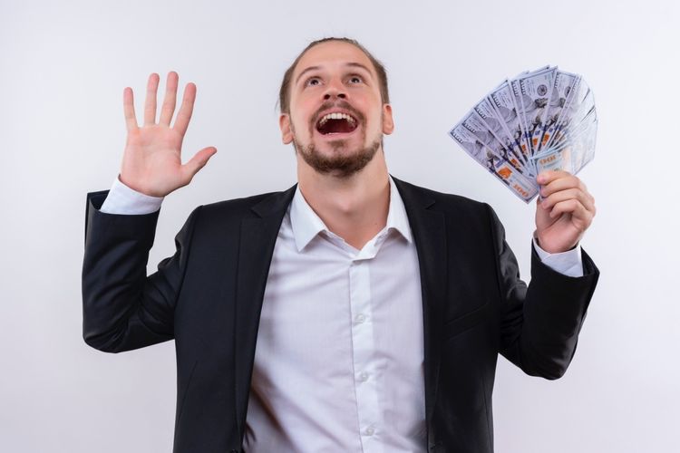 Jangan lewatkan! 6 shio akan dapat rezeki besar akhir bulan, aura keuangan meningkat tajam