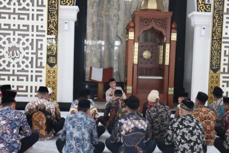 Empati untuk Korban Bencana, Malam Tahun Baru 2026 di Blora Diisi Doa Bersama