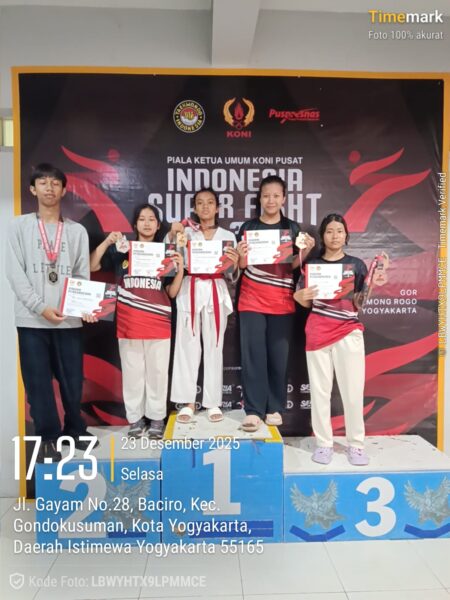 Atlet SMAN Kepanjen Raih Emas di Kejurnas Indonesia Super Fight 2025