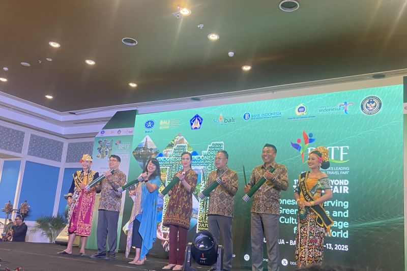 Gerbang Emas Pariwisata 2026: Menyambut Wisatawan dan Keajaiban Sulawesi Tengah