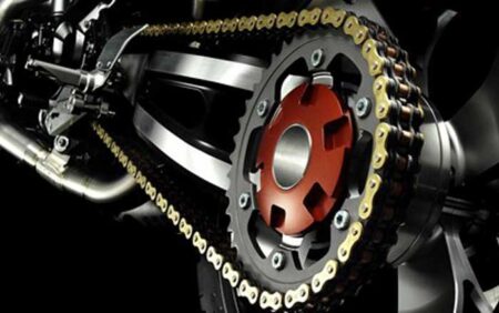 Jangan Lupakan, Ini Pentingnya Merawat Gear dan Rantai Motor