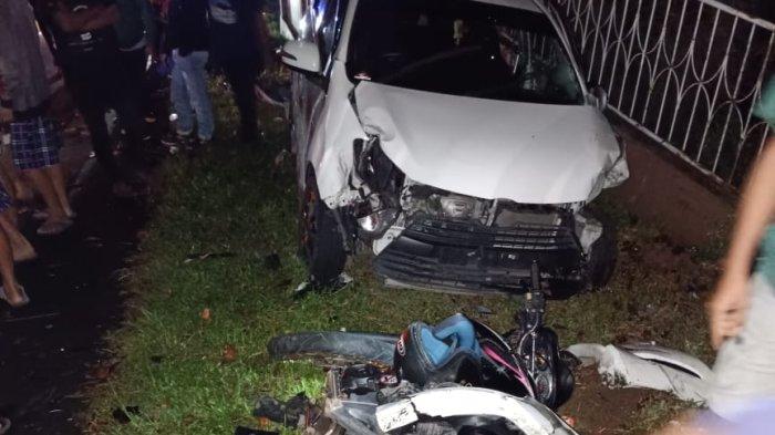 Kecelakaan Maut di Karanganyar: Isuzu Panther Rem Blong Tabrak Agya, 3 Motor Hancur