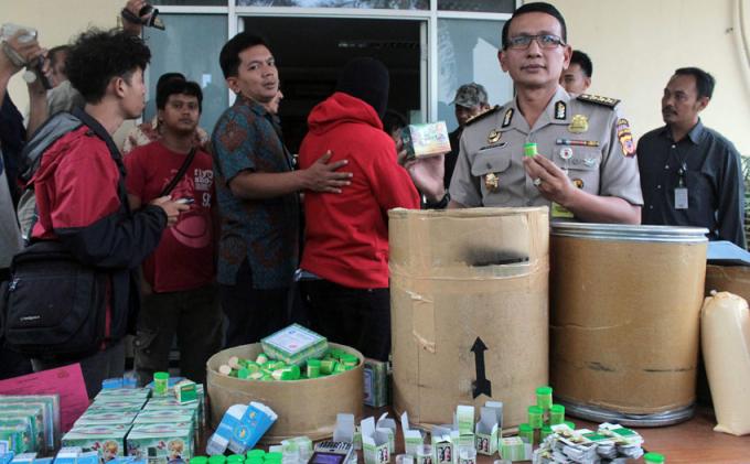 Waspadai 26 Kosmetik Berbahaya yang Masih Beredar di Toko Online