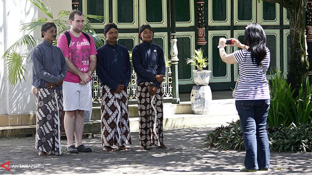 Turis Malaysia Landasi Sumatera Barat, Wisatawan Asing Capai 6.611 Orang November 2025