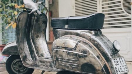 Cara Bersihkan Motor Paling Efektif untuk Warga Grobogan: Tips Otomotif Agar Motor Mengilap Saat Masuk Kerja Besok