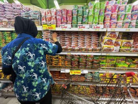 Cek Rekomendasi Saham Ritel Jelang Imlek dan Ramadan