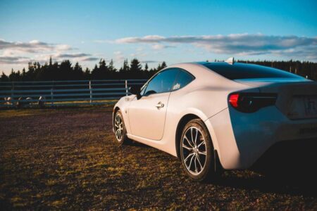 Mengapa Mobil Mudah Penyok? Ini Faktornya