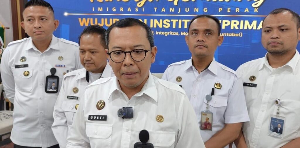 Warga Singapura Diberi Sanksi Administratif Karena Pelanggaran Izin Tinggal