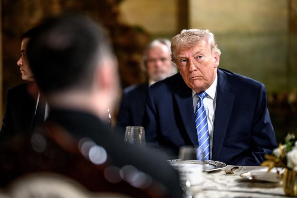 Mahkamah Agung Hentikan Tarif Trump, Refund Masih Tidak Jelas