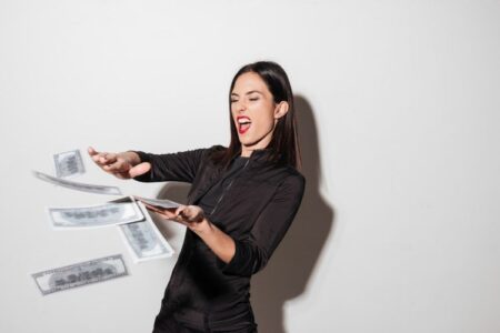 6 zodiak siap dapatkan kekayaan besar dari hubungan dekat di Februari