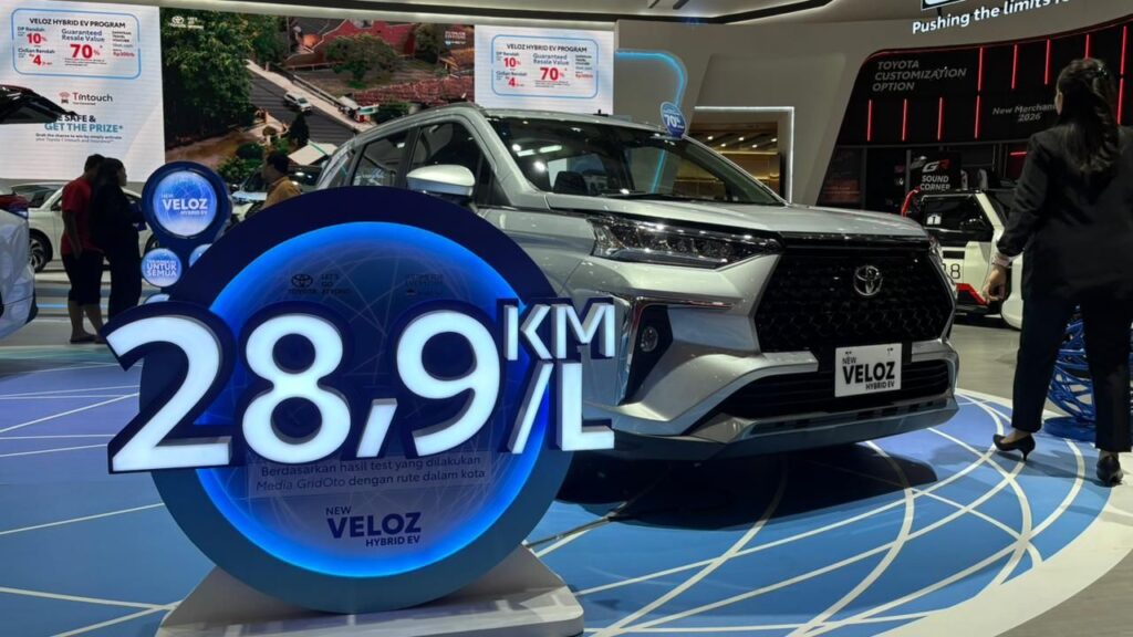 Harga Terbaru Toyota Veloz Hybrid EV 2026: Konsumsi BBM Mencapai Angka Ini