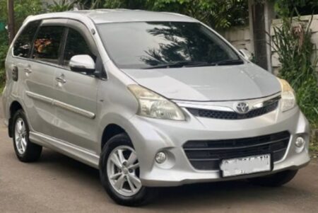 Mobil Keluarga Murah: Harga Toyota Avanza Veloz 2015 Bekas
