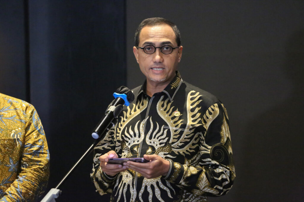 OJK Bocorkan Pertemuan dengan Robinhood untuk Ekspansi ke Indonesia